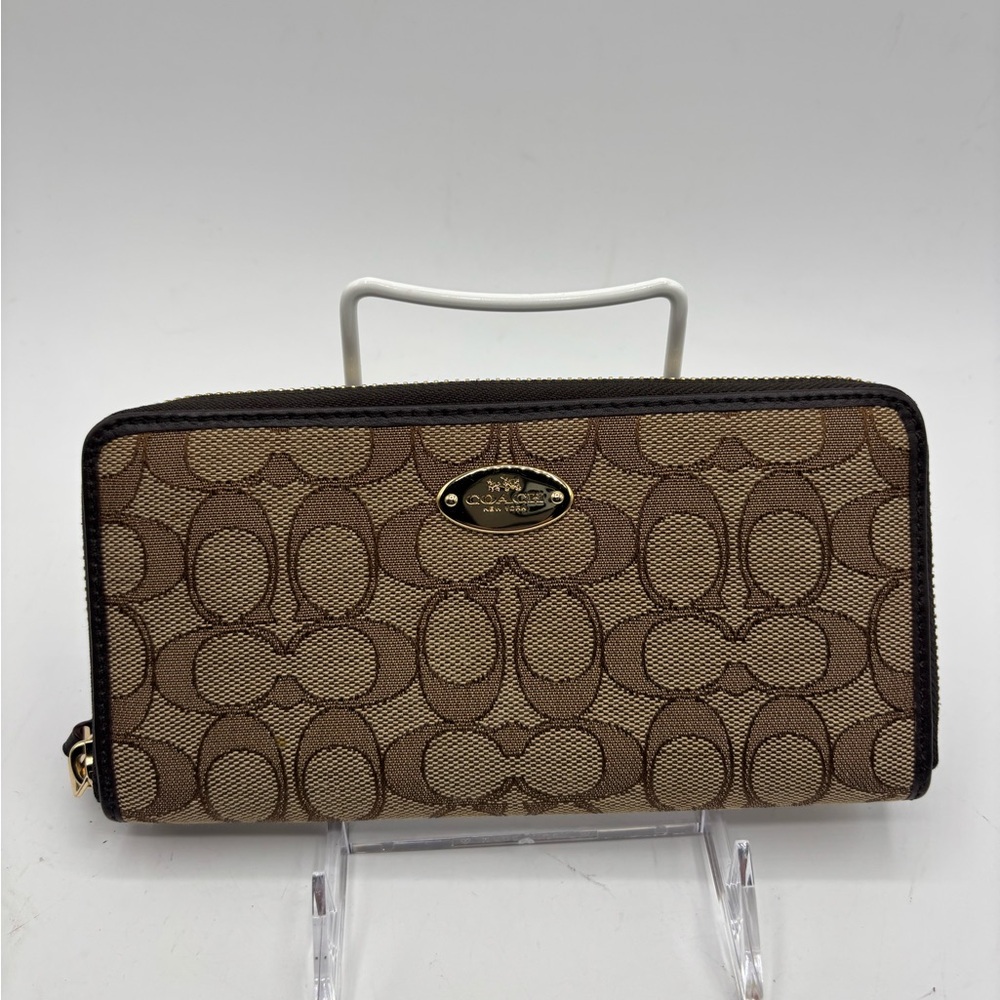 Coach Brown and Tan Signature Zip Wallet - Picture 13 of 13